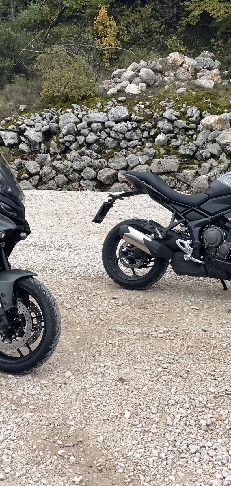 Yamaha Tracer 9 vs Triumph Tiger Sport 800 — Why They Feel So Different